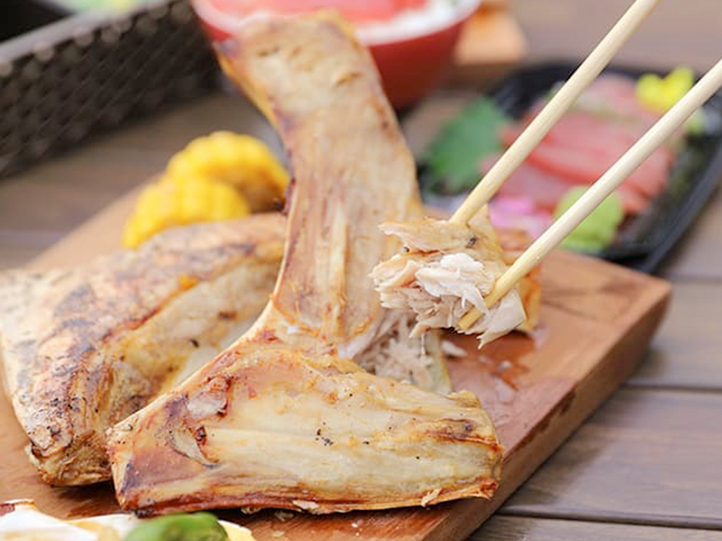 まぐろのカマ焼き